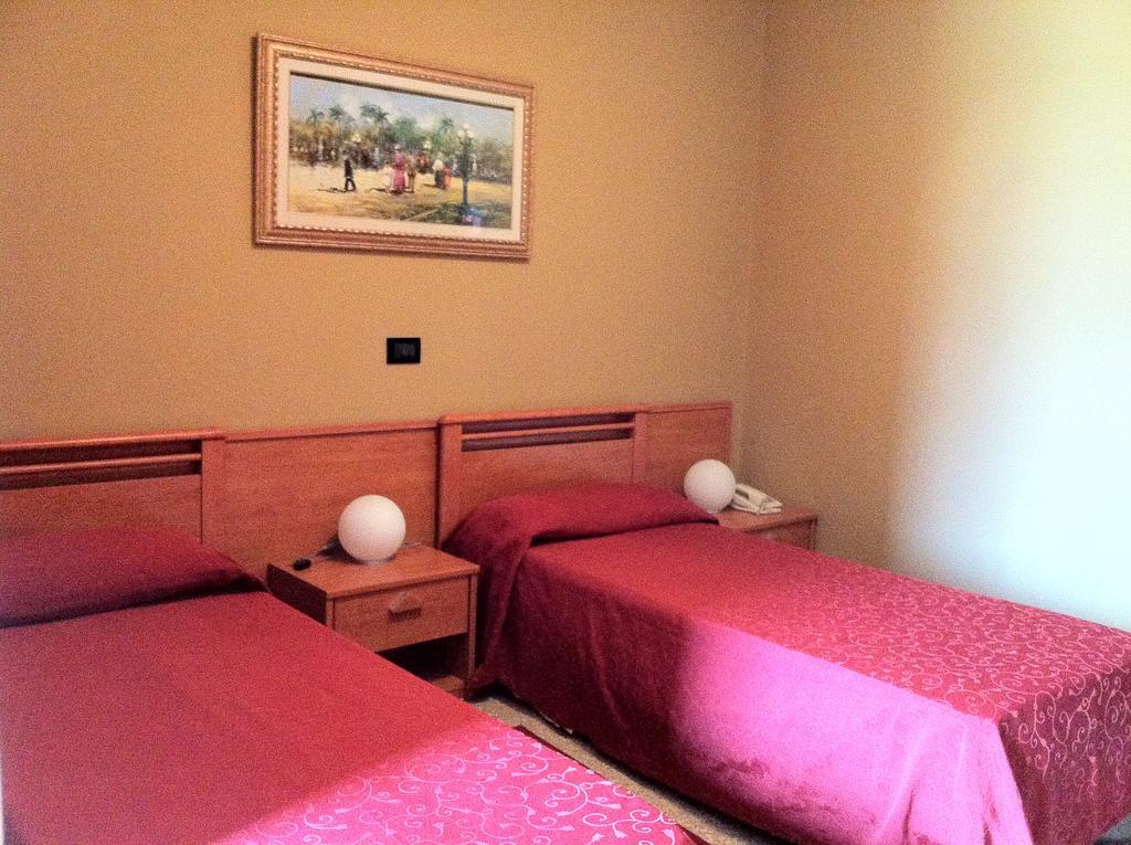 Hotel Grizzino Montereale Valcellina Cameră foto